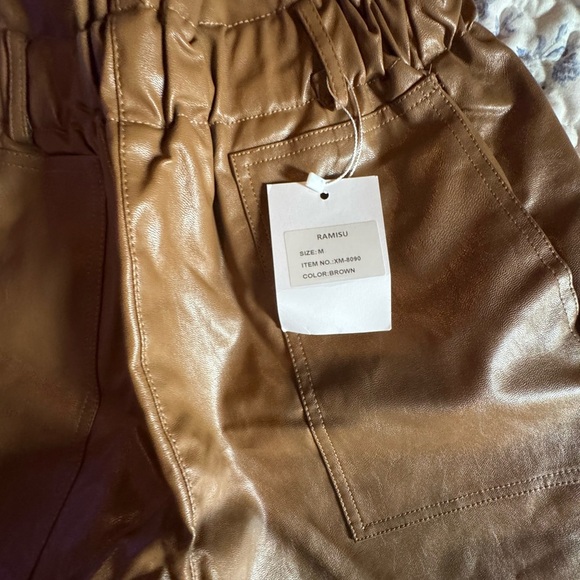Brown Women's pleather Shorts with belt - Picture 4 of 8